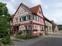 Ochsenbach, Fachwerkhaus von 1559 in der Dorfstra�e (24.06.2018)