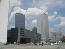 Paris. Blick auf das Geb�ude Les Collines de l'Arche im Viertel La D�fense in Paris. Aufgenommen am 19.07.2006.