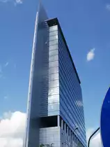 Frankfurt. Ein Besucher rutscht am 12.05.2007 auf der damals l�ngsten Seilrutsche vom Wolkenkratzer Kastor. Aufgenommen am 12.05.2007 beim Wolkenkratzerfestival in Frankfurt am Main.