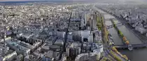 Paris. Panoramafoto von Paris mit Seine. Aufgenommen vom Eiffelturm am 14.04.2018.