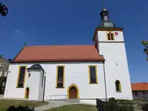 Ma�bach, Ev. Pfarrkirche St. Bartholom�us, Saalbau mit eingezogenem Chor und Chorturm, erbaut bis 1582 (07.07.2018)