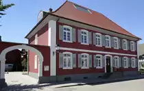 Kork, OT von Kehl mit ca.2500 Einwohnern, das Rathaus von der Stra�enseite, 1782-84 als Amtsschaffnei erbaut, nach verschiedenen staatlichen Nutzungen seit 1964 Rathaus der Gemeinde, Mai 2020