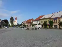 Vamberk / Wamberg, H�user und St. Prokop Kirche am Husova Namesti (30.06.2020)