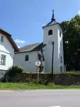 Brnicko / Br�nnles, Pfarrkirche Maria Himmelfahrt, sp�tromanischer Bau aus dem 13. Jahrhundert (30.06.2020)