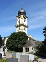 Langendorf, kath. Pfarrkirche St. Vitus, Saalbau mit eingezogenem Chor und �stlichem Chorturm, erbaut von 1825 bis 1830 (07.07.2018)