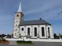 Hustopece nad Becvou / Hustopetsch, Pfarrkirche der hl. Kreuzerh�hung, erbaut von 1597 bis 1611 (02.08.2020)