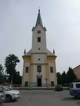 Zlin, Pfarrkirche St. Phillip in der Sadova Stra�e, erbaut im 14. Jahrhundert, Umbau von 1800 bis 1807 (02.08.2020)