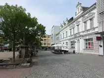 Zlin, H�user am Hauptplatz Namesti Miru (02.08.2020)