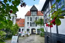 Kulturhof, Gro�e Stra�e 42, Flensburg. Der Hof geh�rt seit seiner Renovierung zu den Foto- und Postkartenmotiven der F�rderstadt. Aufnahme: 11. Juli 2020.