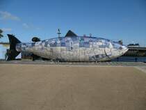 The Big Fish! Dieser Lachs aus Keramik wurde den Lachsen zum Denkmal gesetzt. Nach langer Verschmutzung des Flusses Lagan und Regenerierung des selbigen erwachte der Fluss zu neuem Leben und die Fische unter anderem auch die Lachse kehrten zur�ck!
(September 2007) 