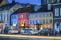 Abendstimmung am Willy-Brandt-Platz bzw. Schiffbr�cke in Flensburg. Aufnahme: 17. Juli 2020.