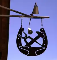 Mambach i.W., das Zunftschild der Alten Schmiede, 1719 erw�hnt geh�rt sie zu den �ltesten Schmieden im Schwarzwald, 1985 Betrieb eingestellt, seit 2013 unter Denkmalschutz und Museum, Juli 2020