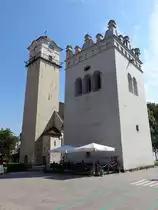 Poprad / Deutschendorf, kath. Pfarrkirche St. �gidius, erbaut im 13. Jahrhundert mit Renaissance Glockenturm (07.08.2020)