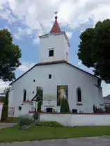 Slovenska Lupca / B�hmisch-Luptsch, Pfarrkirche Hl. Dreifaltigkeit, erbaut ab 1330 (07.08.2020)