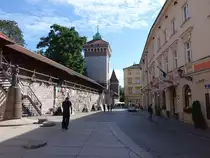 Krakau, Stadtmauer und Florianstor in der Pijarska Stra�e (04.09.2020)