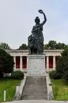 Die Bavaria begr��t die Besucher der Ruhmeshalle in M�nchen. (August 2020)