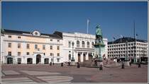 Der Gustav Adolfs Torg mit dem Standbild des Stadtgr�nders K�nig Gustav II. Adolf vor dem Geb�ude der B�rse bildet den Mittelpunkt des G�teborger Stadtzentrums. 10.05.2008