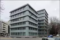 Moderne Architektur in Basel - 

Verwaltungsgeb�ude Bicassoplatz der Architekten Diener & Diener, Fertigstellung 1993.

08.03.2019 8M)
