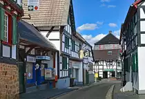 Kommern, Kreis Euskirchen, enge Gasse mit alten Fachwerkh�usern - 27.08.2020