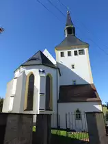 B�renstein, evangelische Kirche, erbaut ab 1495, erweitert von 1738 bis 1740 (04.10.2020)