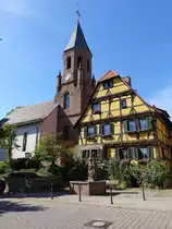 Schmie, evangelische Kirche und Pfarrhaus in der Hauptstra�e (12.08.2017)
