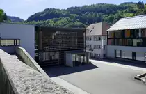 Zell i.W.,Blick �ber den Rathausplatz zum B�rgerb�ro des Zeller Rathauses, Juli 2020