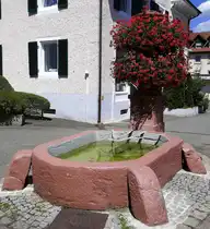 H�llstein, der Dorfbrunnen an der Lindenstra�e, Juli 2020