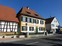 Geisfeld, Pfarrhaus in der Magdalenenstra�e, erbaut um 1800 (13.10.2018)