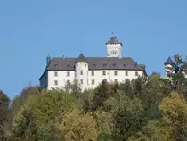 Heiligenstadt, Burg Greifenstein, Burganlage mit Vorburg, drei T�rmen und hochmittelalterlichem Bergfried, Wohnbauten erbaut von 1683 bis 1693 von Johann Leonhard Dientzenhofer (13.10.2018)