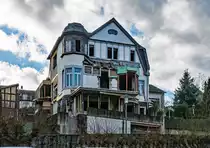 Entkernte alte Villa (nach Fertigstellung bestimmt  sch�ne Villa ) in bester Lage am Rheinufer in Remagen - 13.01.2021