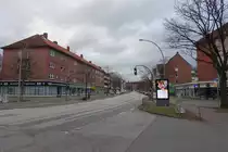 Hamburg am 3.1.2021: trostlos leere Bundesstra�e 5 die die Stadtteile Barmbek-S�d (linke Seite) und  Uhlenhorst (rechte Seite) trennt  /