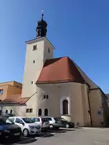 Regensburg, ehem. Johanniterkirche St. Leonhard, erbaut ab 1130, eine der �ltesten Hallenkirche Bayerns (28.02.2021)