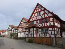 Stadtschwarzach, Fachwerkh�user am Marktplatz (16.10.2018)