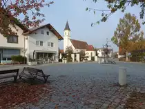 Safferstetten, kath. Pfarrkirche St. Andreas am Dorfplatz (20.10.2018)