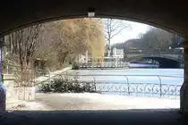 Hamburg am 14.2.2021: Blick aus dem Fu�g�ngertunnel unter der Schwanenwikbr�cke zu Mundsburger Br�cke /