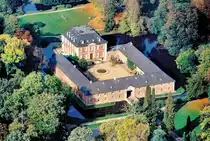 Wasserschlo� Burgau in Niederau bei D�ren, Luftaufnahme vom Sommer 1984