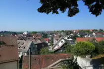 Freiburg-Opfingen, Blick von der hochgelegenen Bergkirche �ber den Weinort am Tuniberg,, Juni 2018 