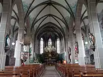 Grie�en, neugotischer Innenraum der St. Peter und Paul Kirche (30.12.2018)