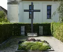 Seefelden, Denkmal f�r die Gefallenen der beiden Weltkriege, April 2021