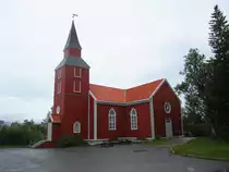 Tromso, Elverhoy Kirche, erbaut 1834 im Elverhoy Gravlund (02.07.2013)