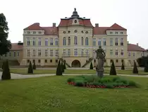 Schloss Rogalin, Ansicht von der Parkseite auf das Hauptgeb�ude (12.06.2021)