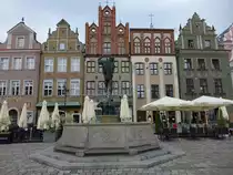 Poznan / Posen, Brunnen und H�user am Stary Rynek (12.06.2021)