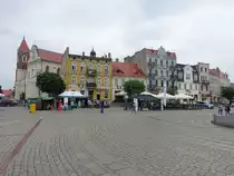 Gniezno / Gnesen, historische Geb�ude am Rynek Platz (12.06.2021)