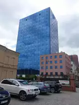 Lodz, modernes Hochhaus in der Henryka Sienkiewicza Stra�e (13.06.2021)