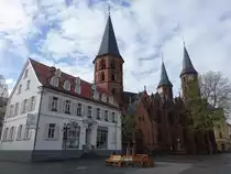 Kaiserslautern, evangelische Stiftskirche, fr�hgotischer Chor ab 1250, hochgotisches Langhaus erbaut von 1320 bis 1325 (16.05.2021)