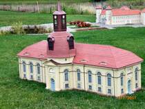 Modelle von Bauwerken in Brandenburg (hinten: Schlo� Rheinsberg) im Modellpark in der Wuhlheide Berlin, 2007