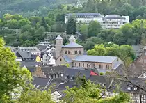 Kurhaus auf der H�he und die St. Chrysantus und Doria-Kirche in Bad M�nstereifel - 26.06.2021
