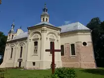 Uchanie, Pfarrkirche Maria Himmelfahrt, erbaut von 1620 bis 1625 nach Pl�nen von Jan Jaroszewicz und Jan Wolf im Stil der Sp�trenaissance (16.06.2021)