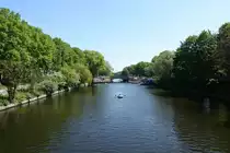 Hamburg am 30.5.2021: Blick von der Schwanenwikbr�cke �ber den Mundsburgkanal auf die Mundsburger Br�cke /