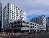 Europaallee Z�rich - 

Baufeld H: Gemischt genutzter Geb�udekomplex mit Sockelbau und zwei T�rmen. Architekten: e2a Z�rich mit Basler & Hofmann, Z�irch. Fertigstellung: 2017.

12.03.2019 (M)

